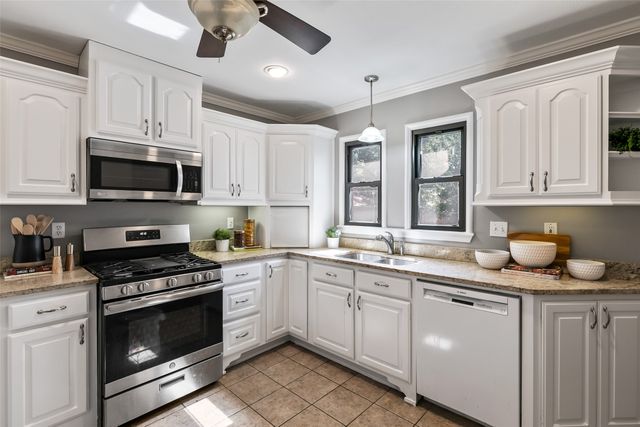 4206 Somerville Avenue, Dallas, TX 75206