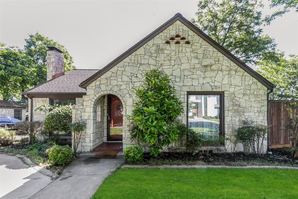 4206 Somerville Avenue, Dallas, TX 75206