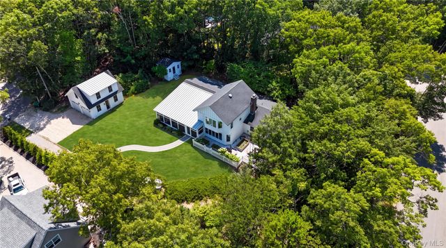 36 Breezy Drive, Sag Harbor, NY 11963