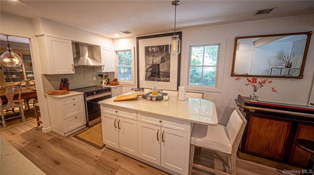 36 Breezy Drive, Sag Harbor, NY 11963