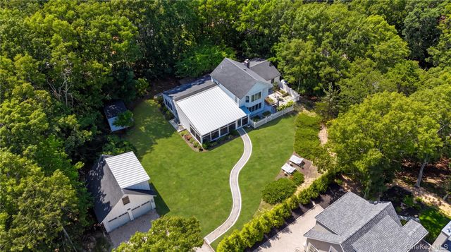 36 Breezy Drive, Sag Harbor, NY 11963