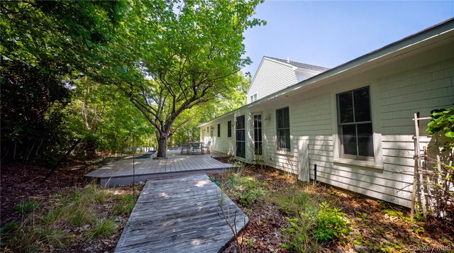 36 Breezy Drive, Sag Harbor, NY 11963