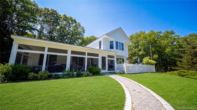 36 Breezy Drive, Sag Harbor, NY 11963