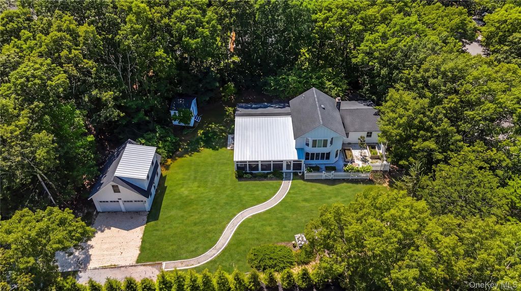 36 Breezy Drive, Sag Harbor, NY 11963