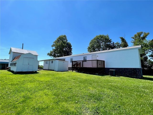 909 Kings Ridge Rd, St Marys, WV 26170