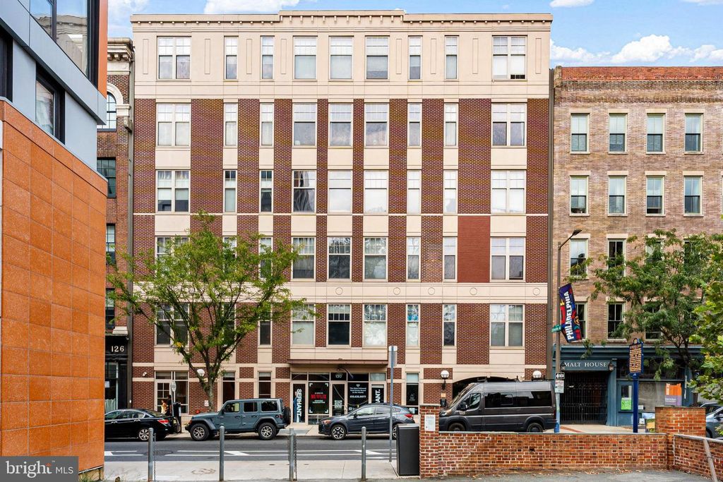 130 2ND ST #4E2, PHILADELPHIA, PA 19106 — exterior