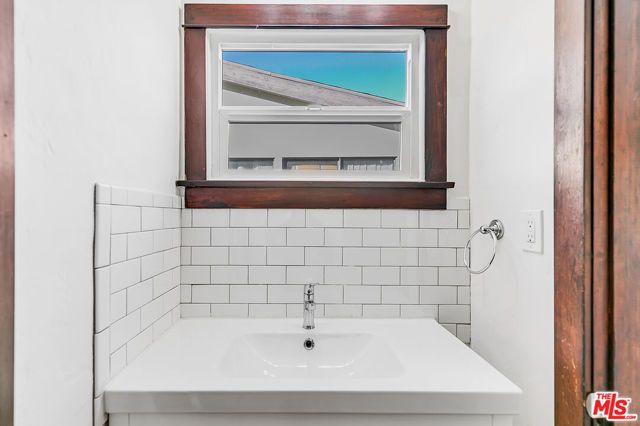1603 N Harvard Boulevard, Los Angeles, CA 90027