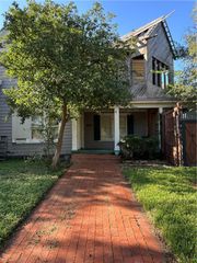 462 Atlantic St, Corpus Christi, TX 78404