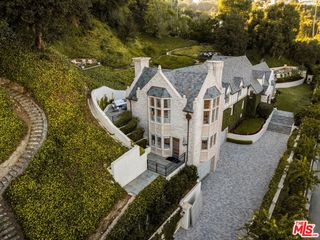 10950 Bellagio Road, Los Angeles, CA 90077
