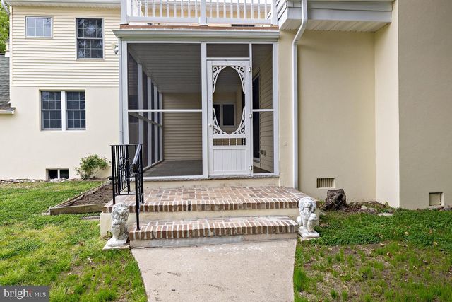 1636 W HIGH ST, Haddon Heights, NJ 08035