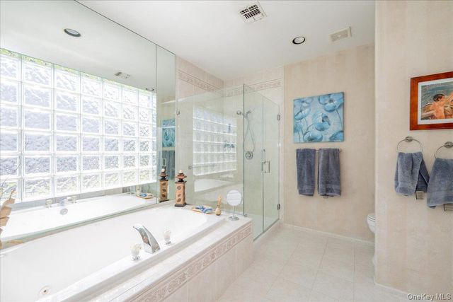 10 Windwatch Drive, Hauppauge, NY 11788