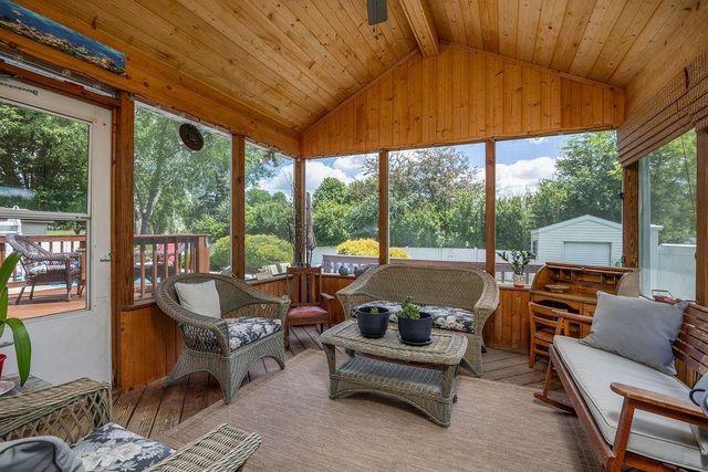 232 Yarrow Hill Drive, Cottage Grove, WI 53527