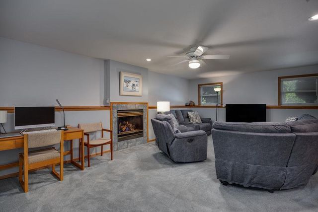 232 Yarrow Hill Drive, Cottage Grove, WI 53527