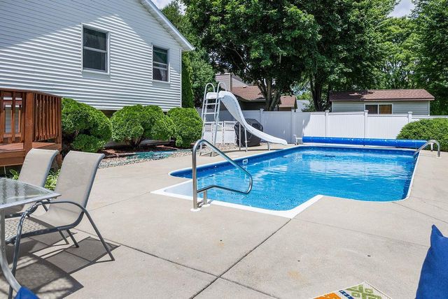 232 Yarrow Hill Drive, Cottage Grove, WI 53527