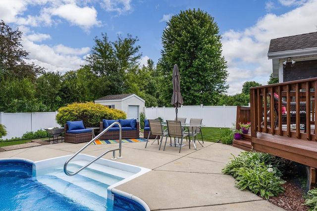 232 Yarrow Hill Drive, Cottage Grove, WI 53527