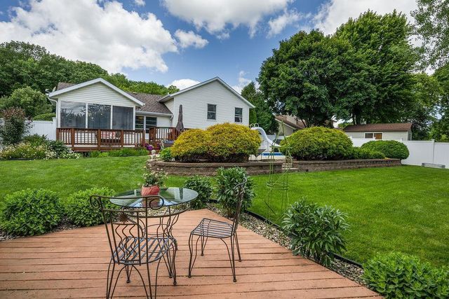 232 Yarrow Hill Drive, Cottage Grove, WI 53527