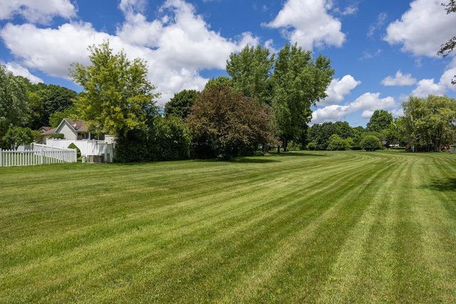 232 Yarrow Hill Drive, Cottage Grove, WI 53527