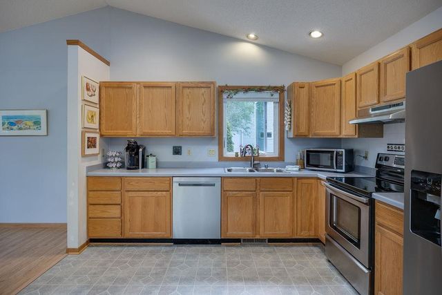 232 Yarrow Hill Drive, Cottage Grove, WI 53527