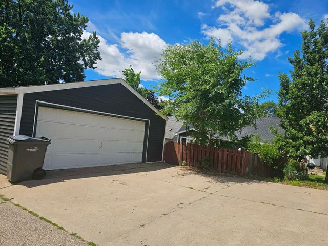 3515 2nd Street NE, Minneapolis, MN 55418