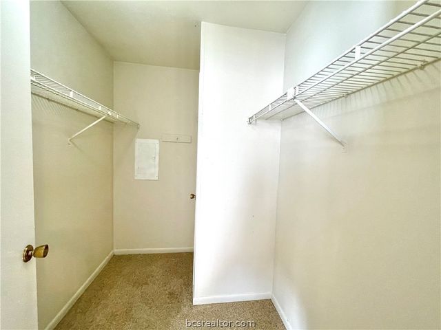 4441 Old College 2206, Bryan, TX 77801