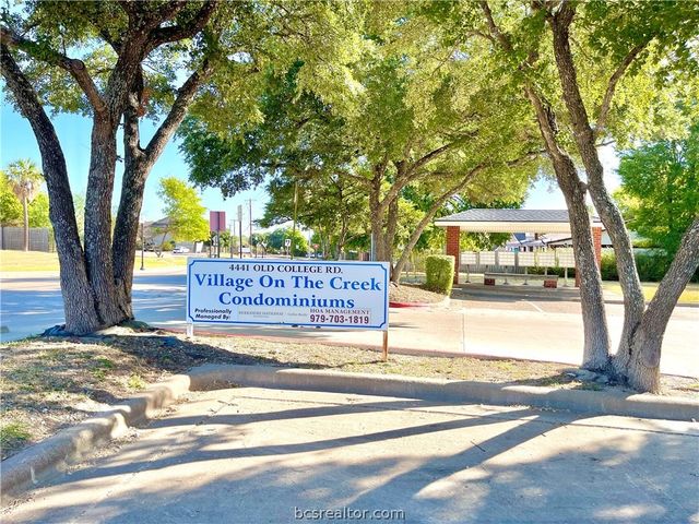 4441 Old College 2206, Bryan, TX 77801