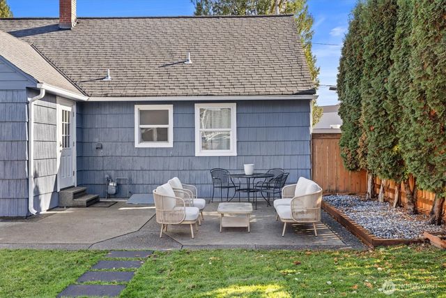 728 5th Street SE, Puyallup, WA 98372