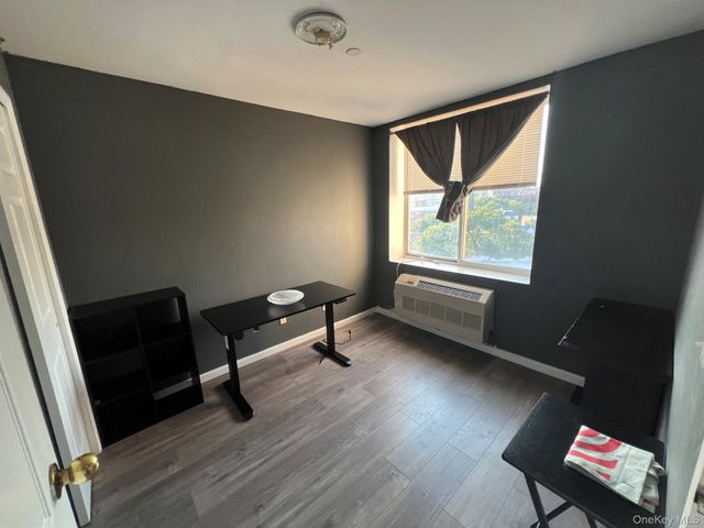 81-15 Queens 6L, Elmhurst, NY 11373