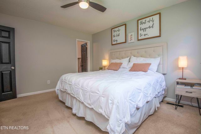 1002 Oxford Hills Drive, Maryville, TN 37803