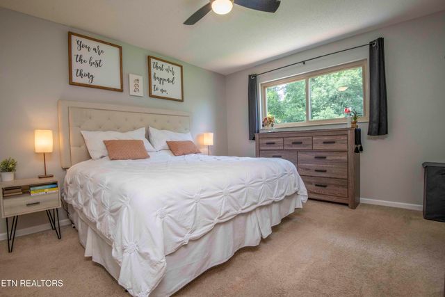 1002 Oxford Hills Drive, Maryville, TN 37803