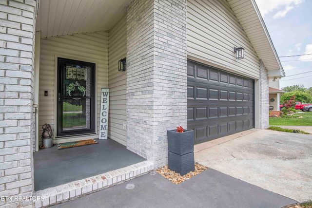 1002 Oxford Hills Drive, Maryville, TN 37803