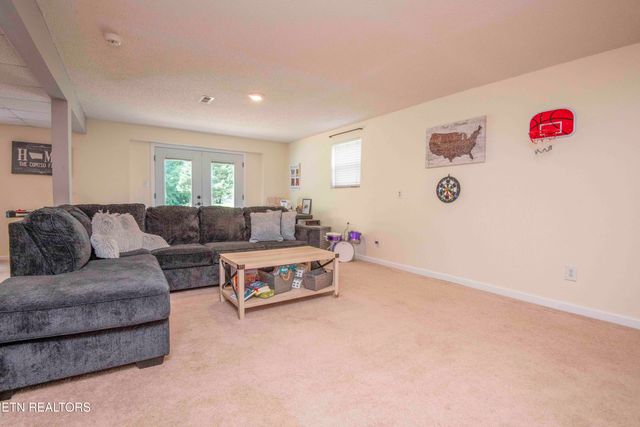 1002 Oxford Hills Drive, Maryville, TN 37803