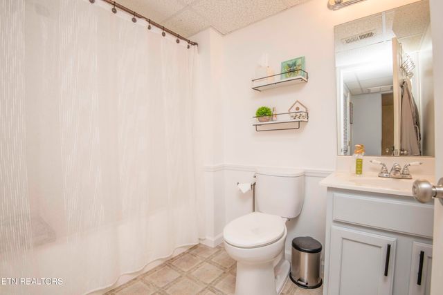 1002 Oxford Hills Drive, Maryville, TN 37803