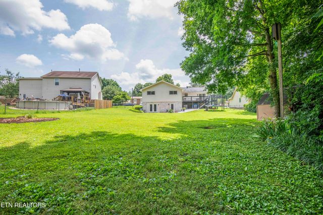 1002 Oxford Hills Drive, Maryville, TN 37803