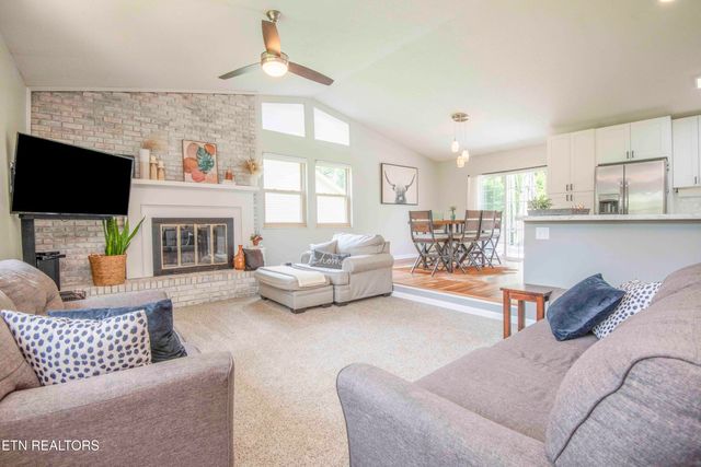 1002 Oxford Hills Drive, Maryville, TN 37803