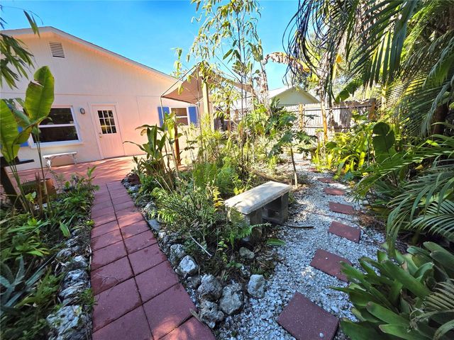 4527 PIKE AVENUE, Sarasota, FL 34233