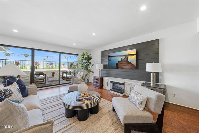 284 S Madison Avenue 401, Pasadena, CA 91101