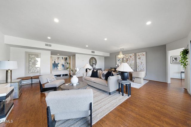 284 S Madison Avenue 401, Pasadena, CA 91101
