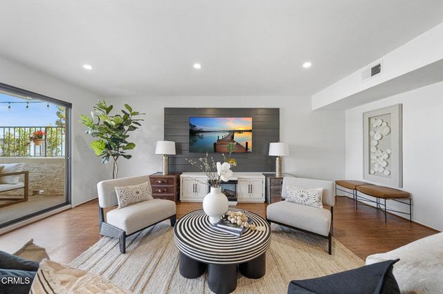 284 S Madison Avenue 401, Pasadena, CA 91101