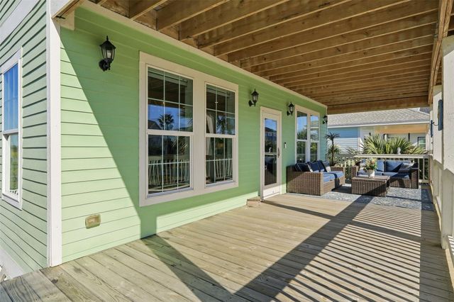 4027 Silver Reef Court, Galveston, TX 77554