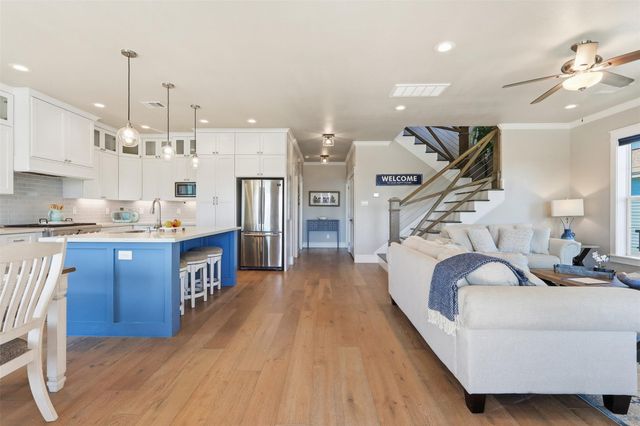 4027 Silver Reef Court, Galveston, TX 77554