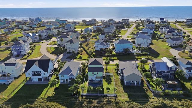 4027 Silver Reef Court, Galveston, TX 77554