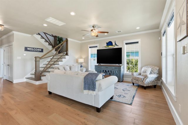 4027 Silver Reef Court, Galveston, TX 77554