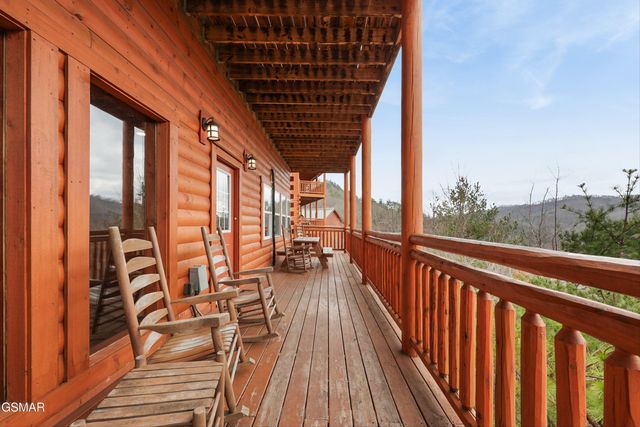 2313 Boulder Way, Sevierville, TN 37862