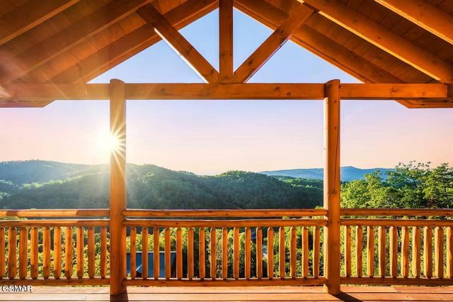 2313 Boulder Way, Sevierville, TN 37862