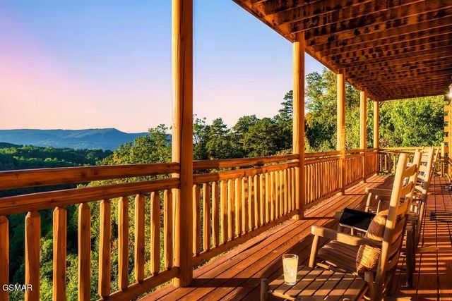 2313 Boulder Way, Sevierville, TN 37862