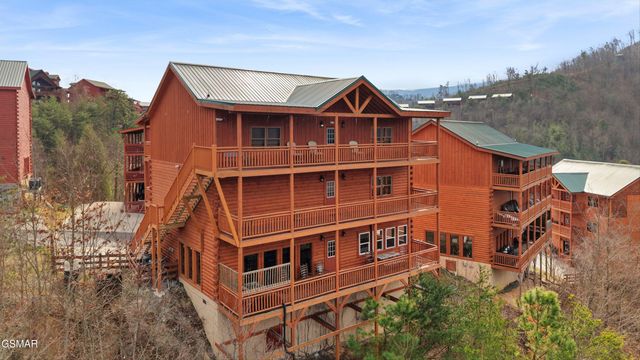 2313 Boulder Way, Sevierville, TN 37862