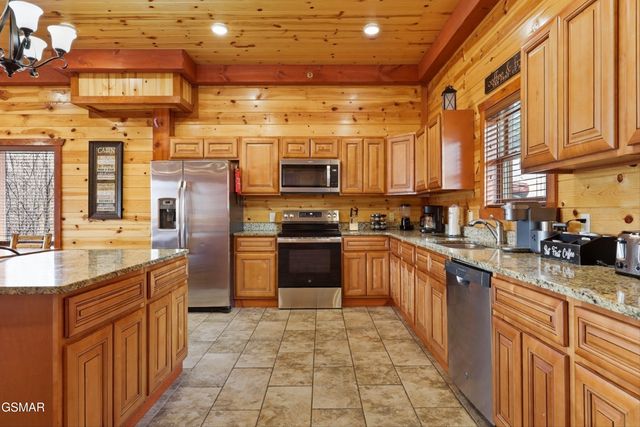 2313 Boulder Way, Sevierville, TN 37862