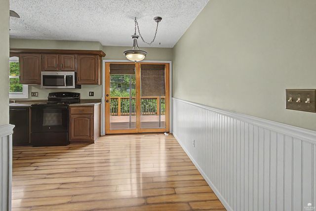 1900 Dogwood Drive, Manhattan, KS 66502