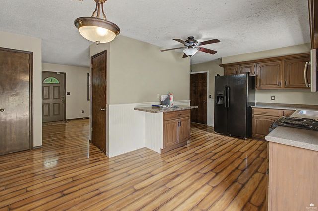 1900 Dogwood Drive, Manhattan, KS 66502