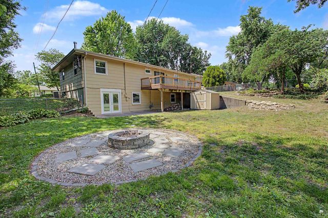 1900 Dogwood Drive, Manhattan, KS 66502